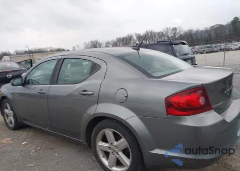 2011 Dodge Avenger Mainstreet z USA, uszkodzony, nr VIN 1B3BD1FBXBN605226